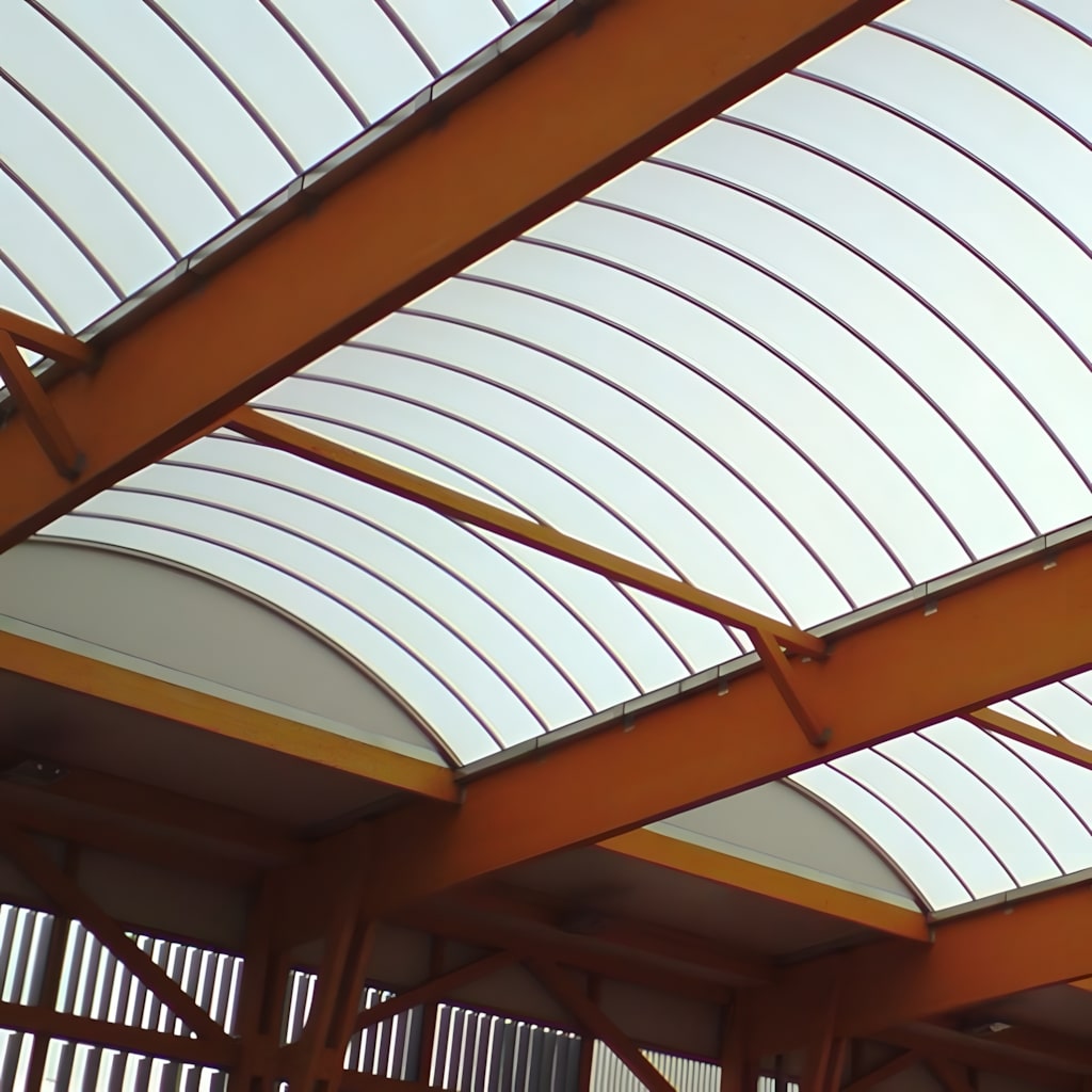 Roof with modular multiwall polycarbonate system
